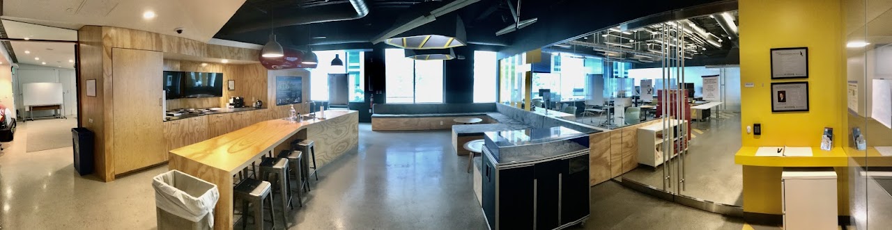 Cafe and collaboration area